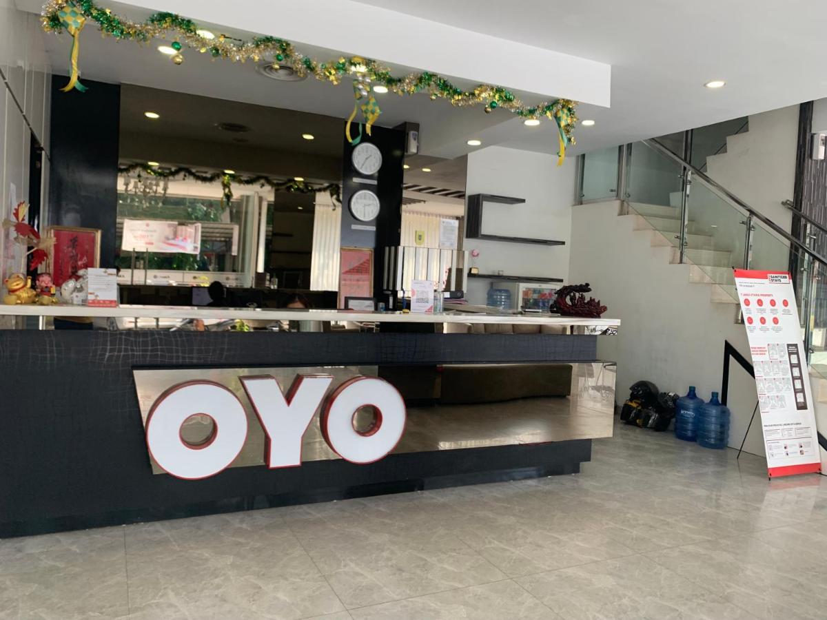 Oyo 676 ホテル オーサカ Batam エクステリア 写真